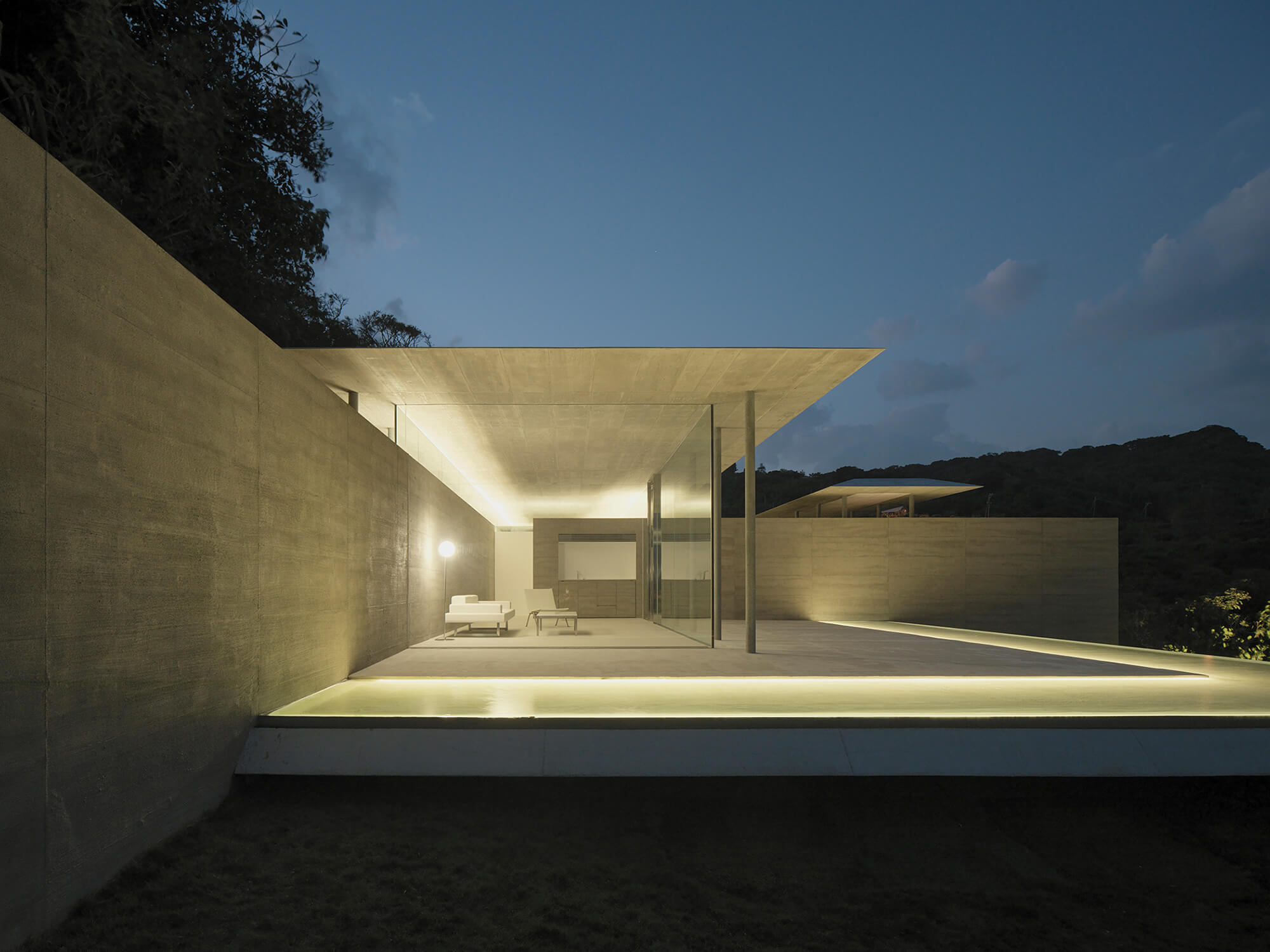 沖縄に別荘を持つ_2