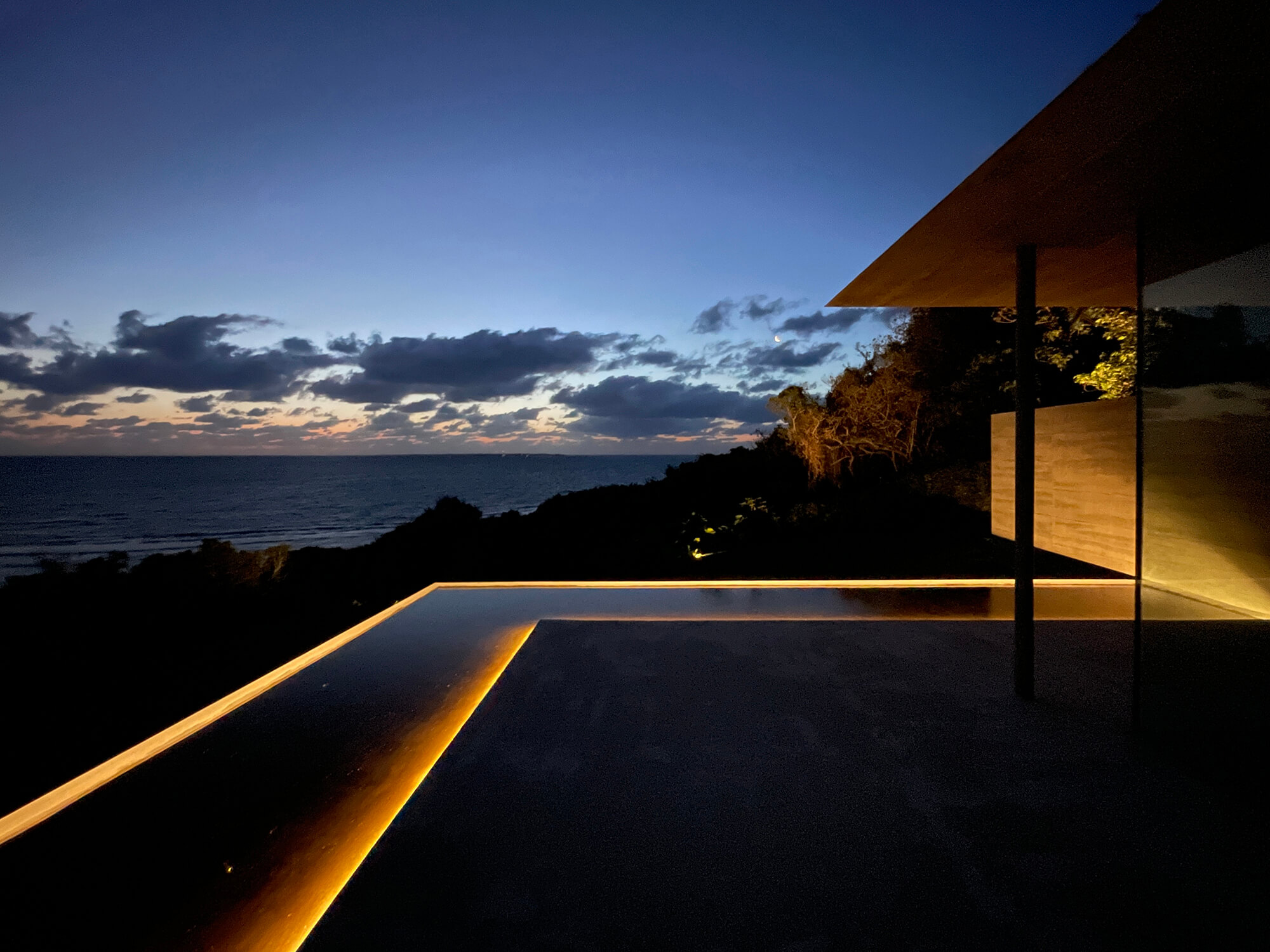 沖縄に別荘を持つ_4